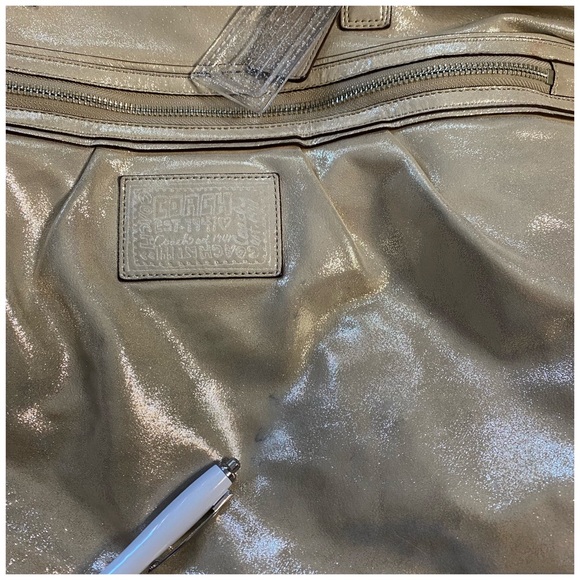 VINTAGE COACH POPPY METALLIC GOLD CHAMPAGNE LEATHER LARGE SHOULDER BAG - Picture 14 of 16